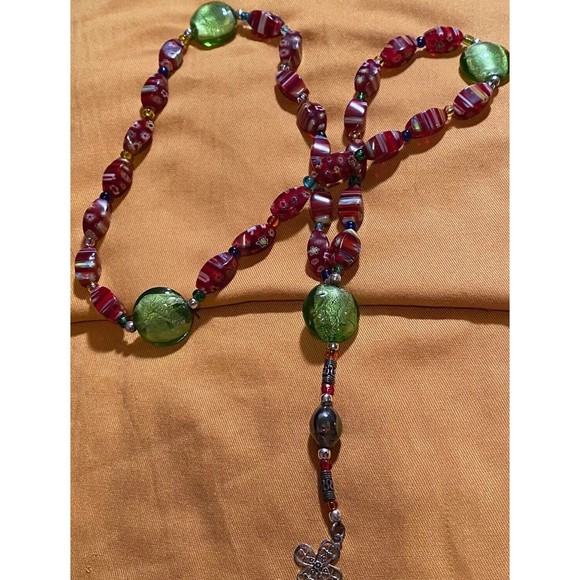 Glass Millefleur Necklace Red Green Flowers Festive Spring or Winter - Picture 1 of 3